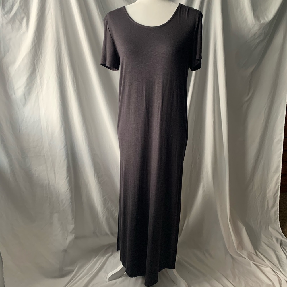 NWOT Open Back Maxi dress